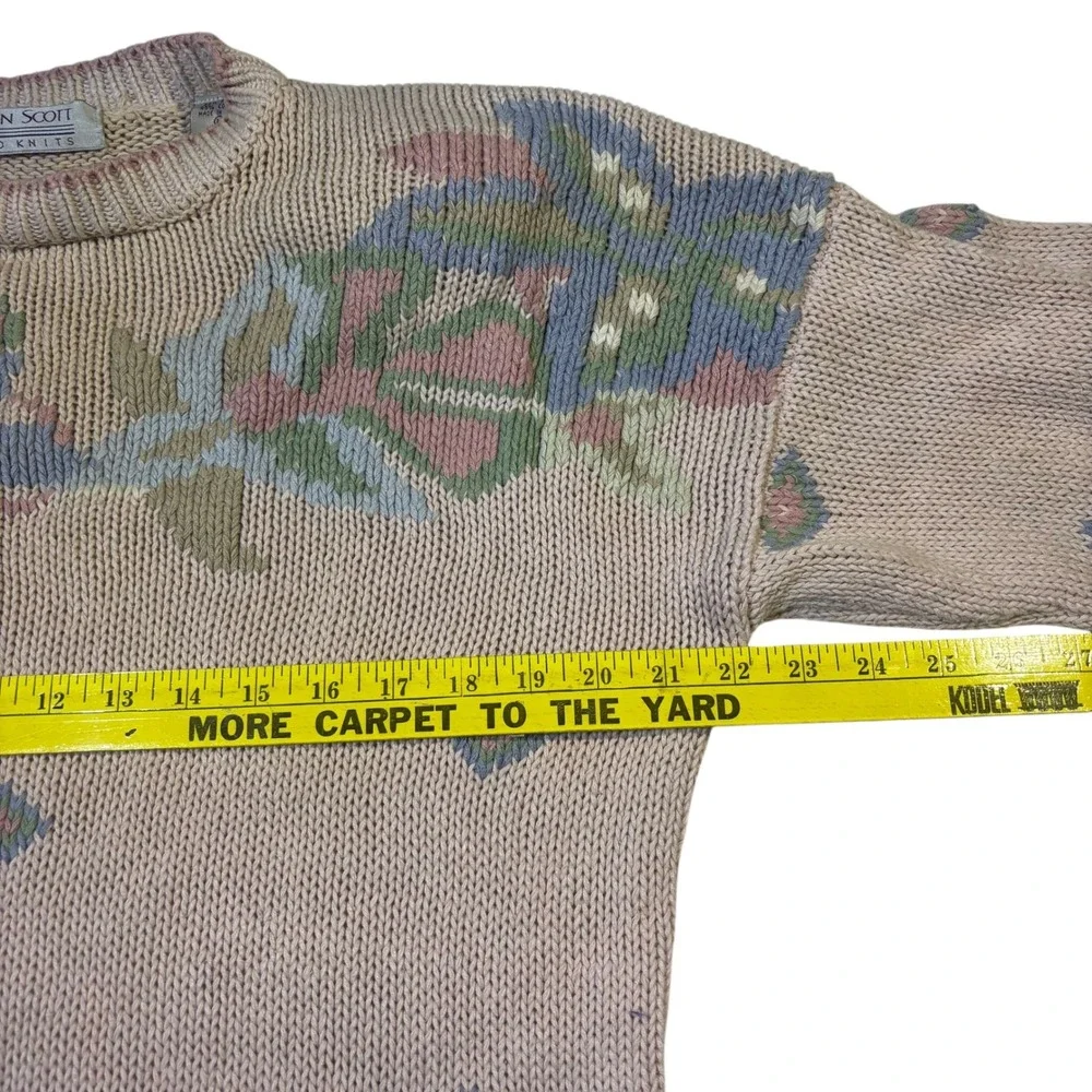 VTG Karen Scott Hand Knits Floral Diamond Pattern Sweater‎ Beige M**